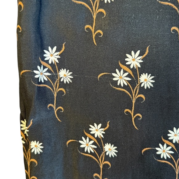 Anthropologie Wide Leg High Rise Pleated Silky Daisy Floral Pant. Size 8 #1676 - Picture 8 of 9